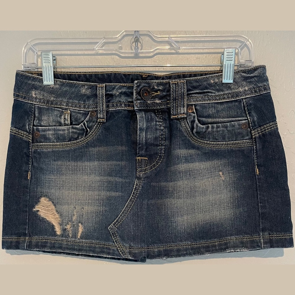 Benetton Mini Denim Skirt. Size 4 (40 Italy).